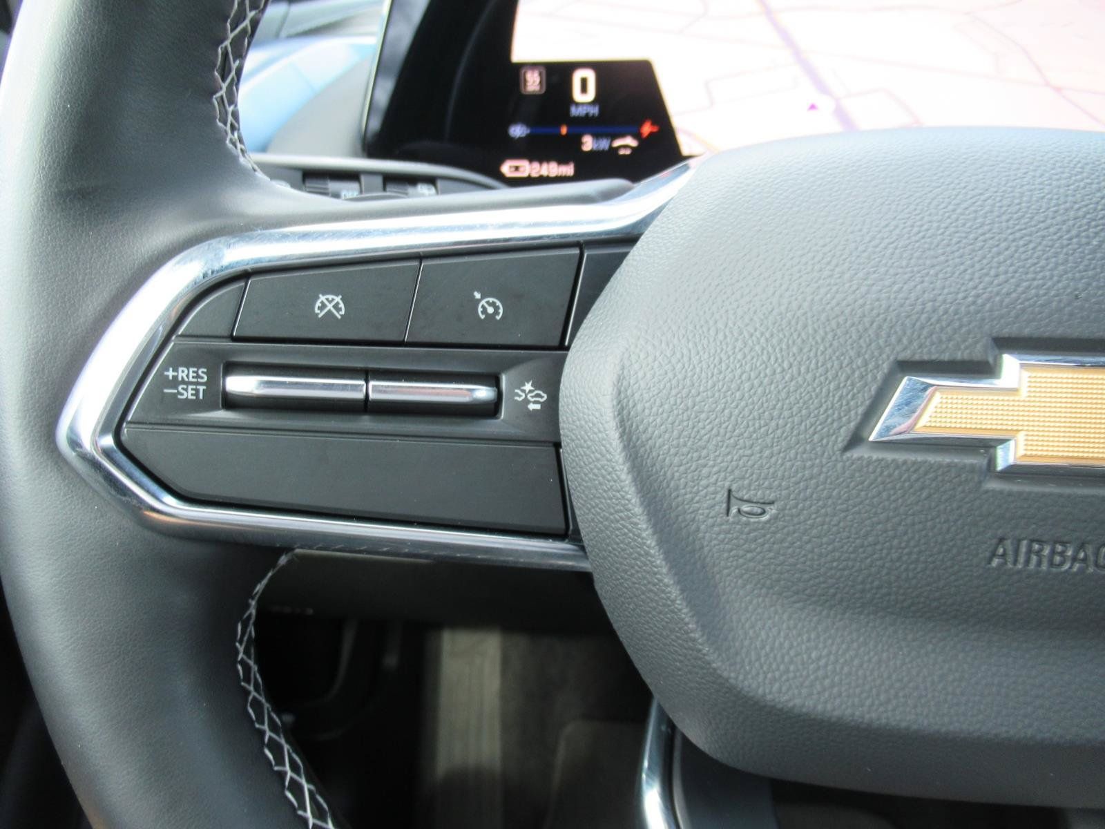 Used 2024 Chevrolet Equinox EV LT FWD image 24