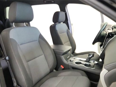 Used 2023 Chevrolet Traverse LT w/ Rear Camera Mirror Package AWD/4WD image 32