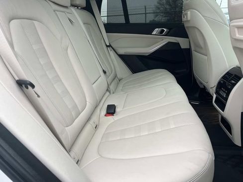 Used 2022 BMW X5 sDrive40i w/ Premium Package image 27