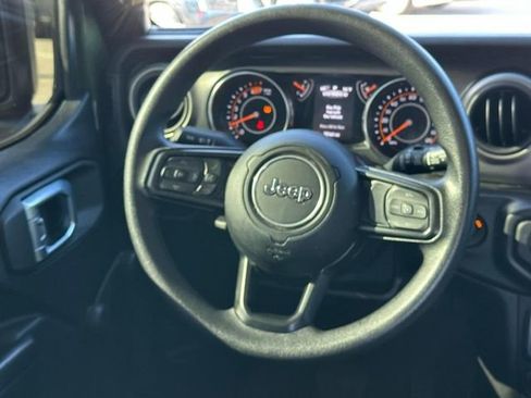 Used 2021 Jeep Wrangler Sport image 12