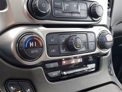 Used 2019 Chevrolet Tahoe Premier w/ Premier Plus Edition image 27