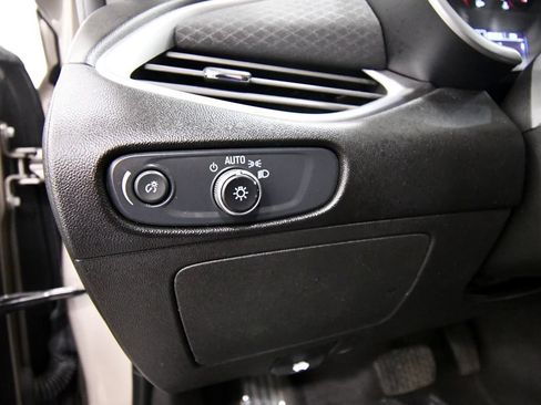 Used 2024 Chevrolet Malibu LT FWD image 19