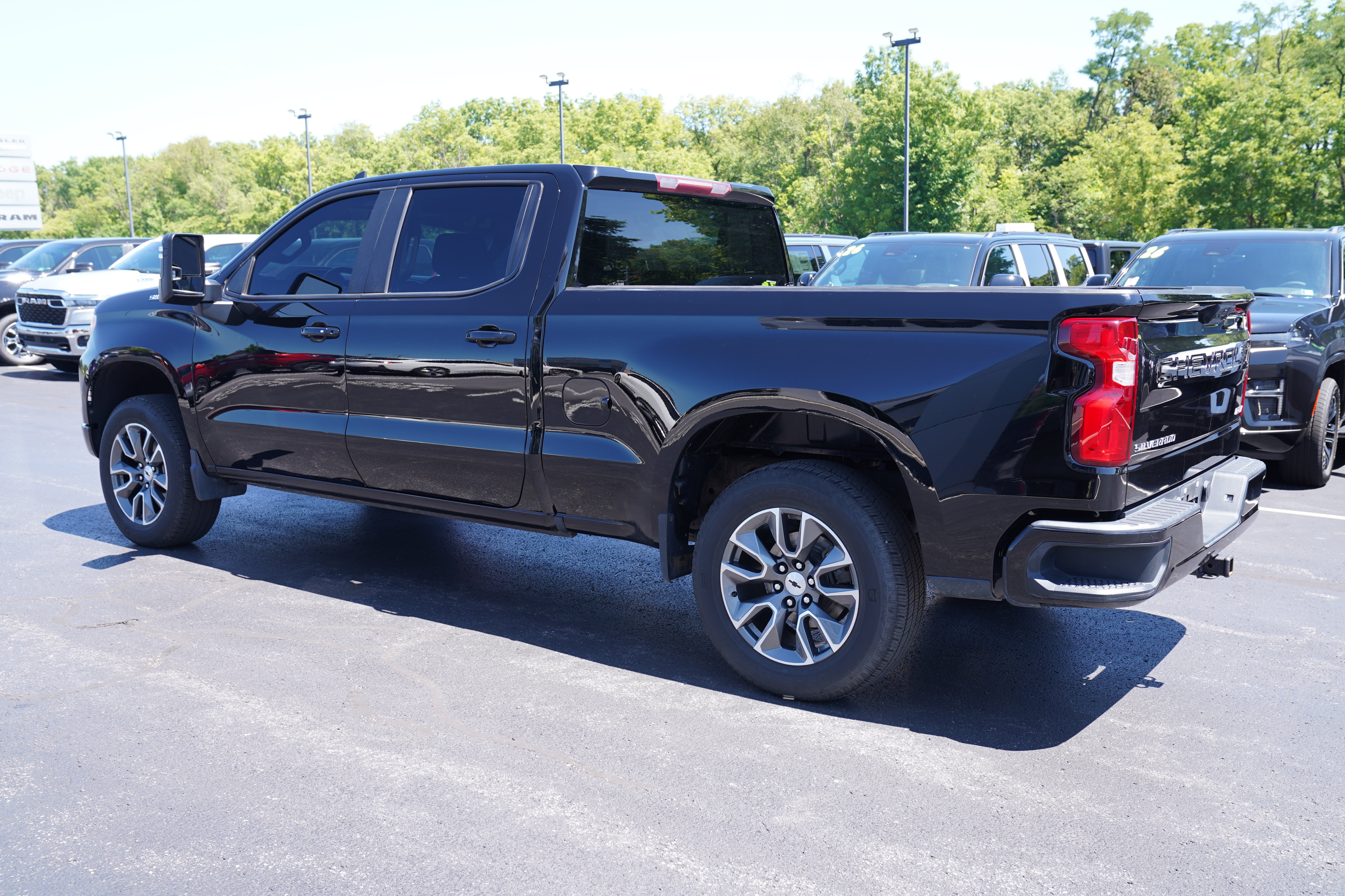 Used 2022 Chevrolet Silverado 1500 RST AWD/4WD image 8