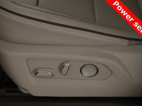 Used 2025 GMC Yukon Denali w/ Sun & Power Step Package image 20