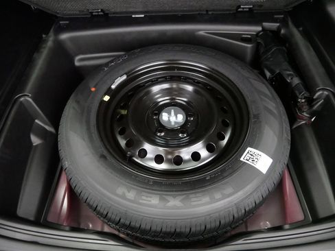 New 2025 Jeep Grand Cherokee Laredo w/ Luxury Tech Group I image 14