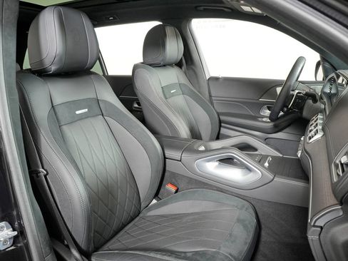 Certified 2025 Mercedes-Benz GLS 63 AMG 4MATIC image 15