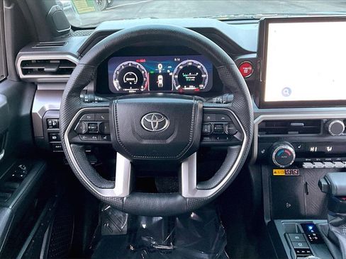 Used 2024 Toyota Tacoma TRD Off-Road image 5