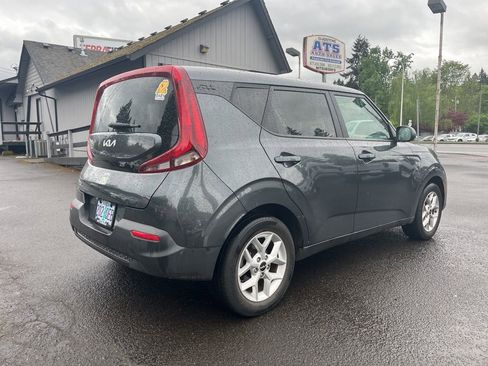 Used 2022 Kia Soul LX w/ Technology Package image 7