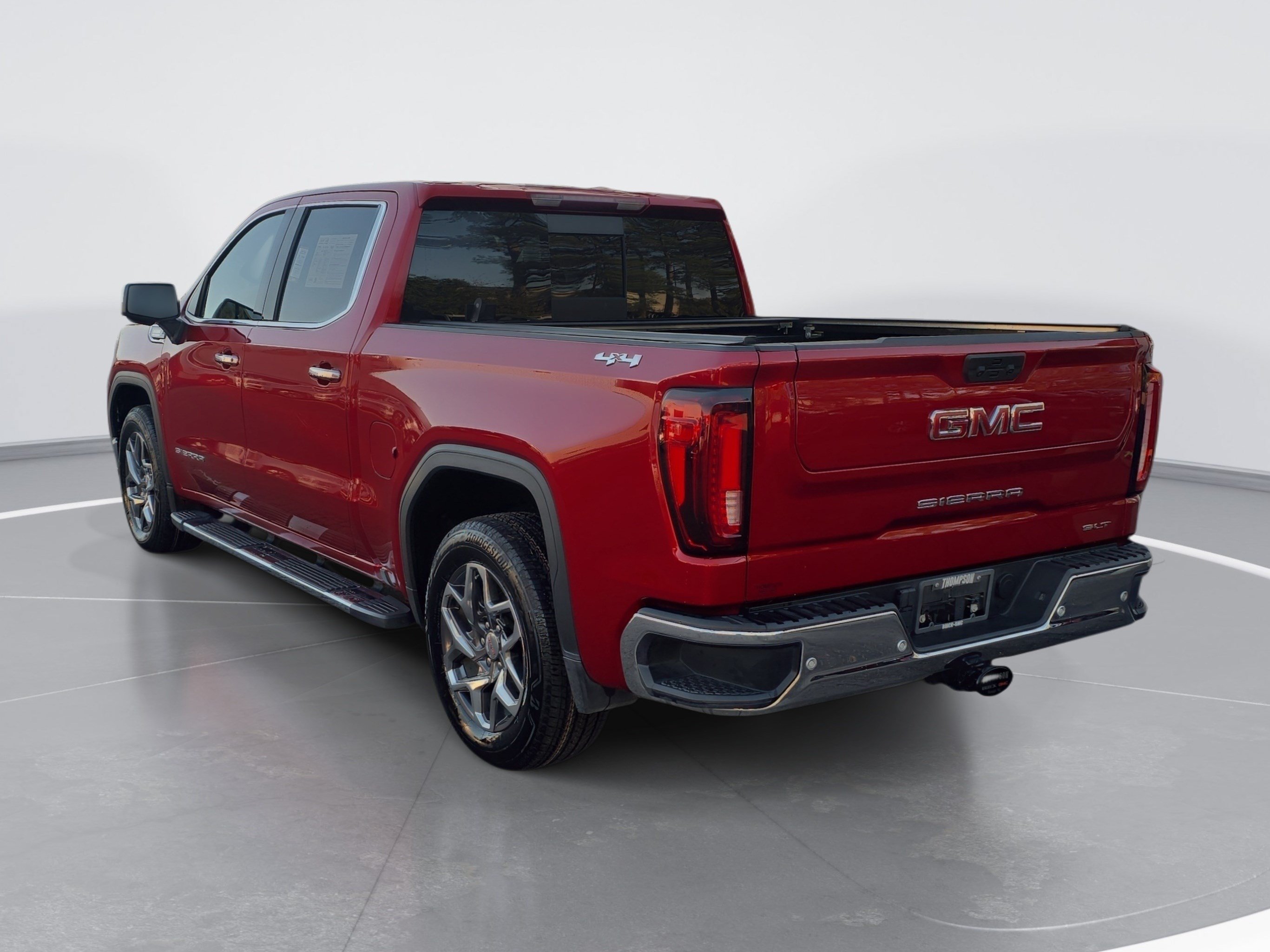 Used 2025 GMC Sierra 1500 SLT w/ SLT Premium Plus Package AWD/4WD image 5