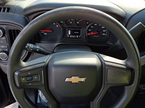 Used 2021 Chevrolet Silverado 2500 Custom w/ Custom Convenience Package image 19