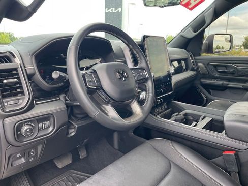 Used 2025 RAM 1500 Limited AWD/4WD image 10