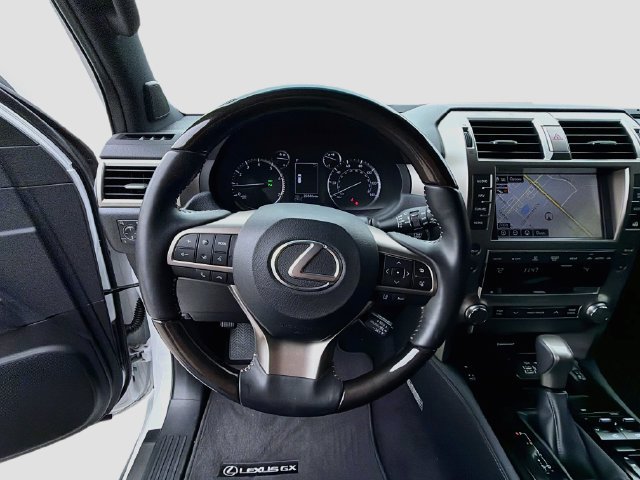 Used 2021 Lexus GX 460 Luxury w/ Accessory Package AWD/4WD image 40