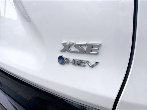 Used 2025 Toyota RAV4 XSE image 10