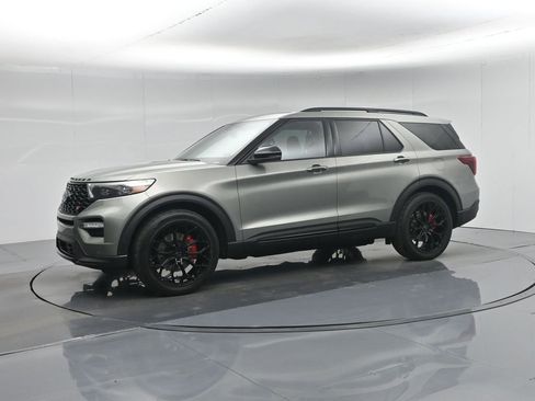 Used 2020 Ford Explorer ST w/ ST Street Pack image 6