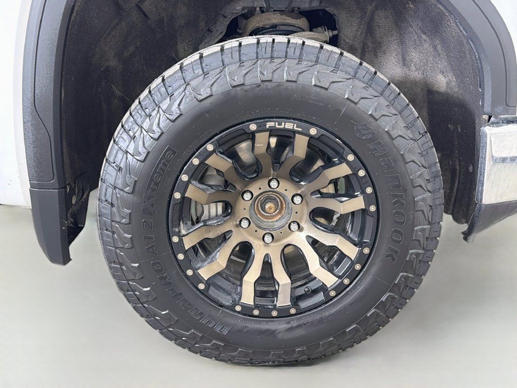 Used 2020 GMC Sierra 1500 4x4 Crew Cab w/ Sierra Value Package image 27