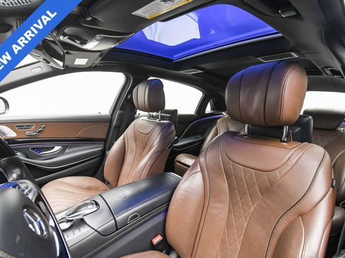 Used 2017 Mercedes-Benz Maybach S 550 4MATIC image 53