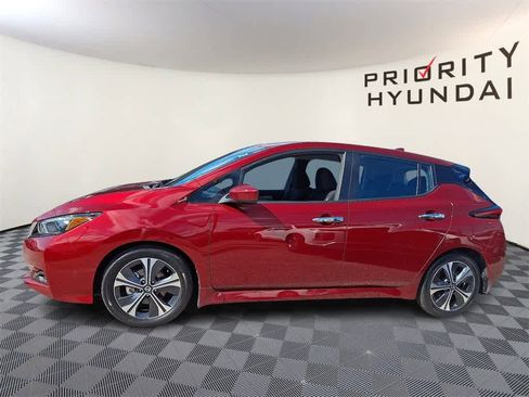 Used 2022 Nissan Leaf SV image 7