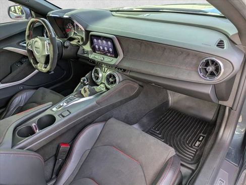Used 2021 Chevrolet Camaro ZL1 image 20