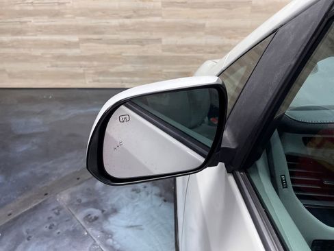 Used 2018 Toyota Sienna XLE w/ XLE Navigation Package image 32