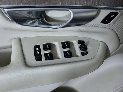 Certified 2023 Volvo XC90 B6 Plus w/ Protection Package Premier AWD/4WD image 18