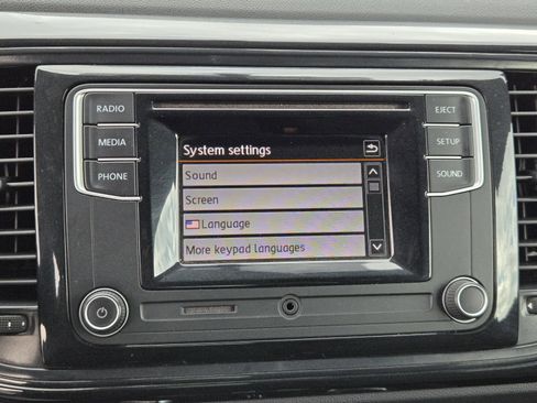 Used 2018 Volkswagen Beetle 2.0T S image 7