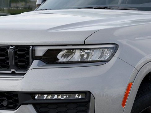 New 2026 Jeep Grand Cherokee Limited Reserve image 10
