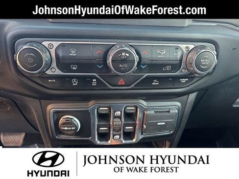 Used 2020 Jeep Gladiator Sport w/ Quick Order Package 24S AWD/4WD image 28