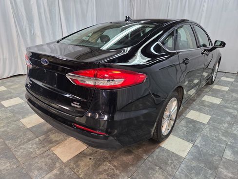 Used 2020 Ford Fusion SE image 5