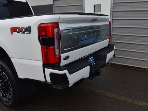 Used 2024 Ford F350 Platinum image 7