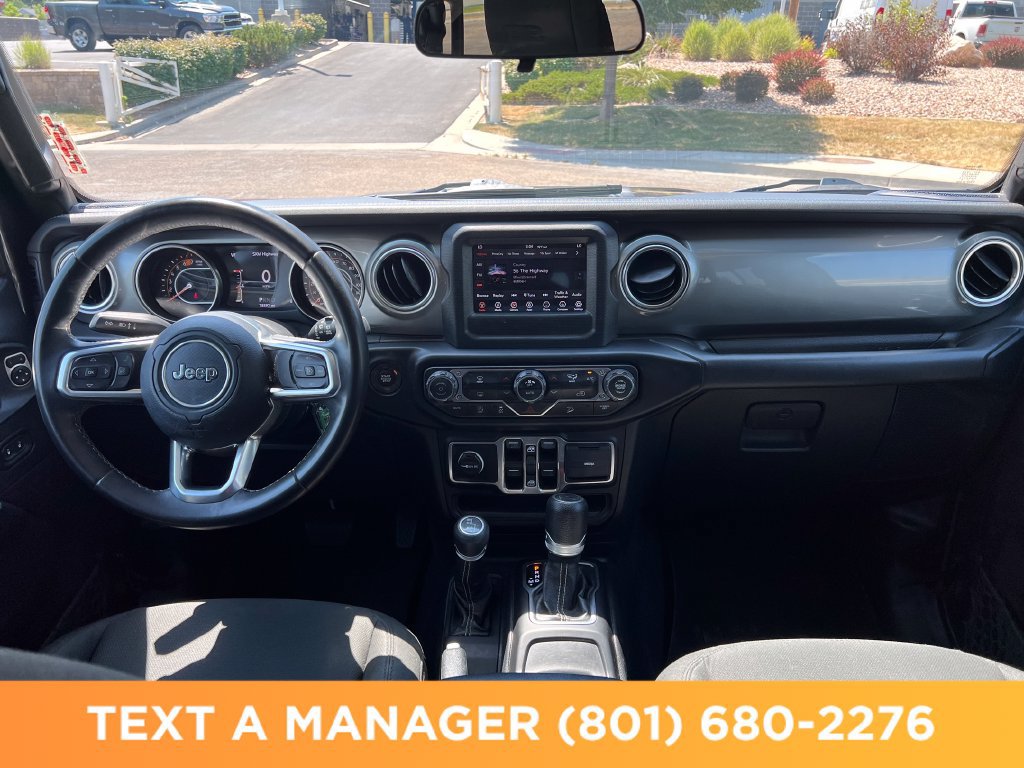 Used 2019 Jeep Wrangler Unlimited Sahara AWD/4WD image 17