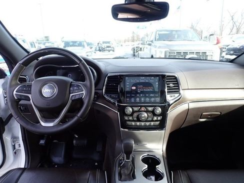 Used 2019 Jeep Grand Cherokee Overland image 20