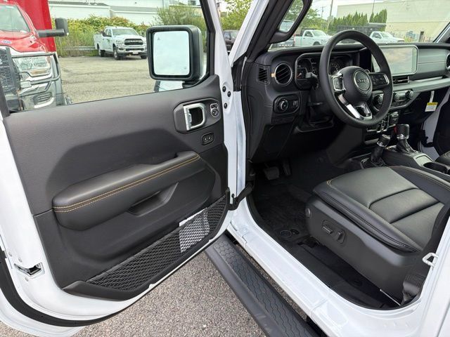 New 2027 Jeep Wrangler Unlimited Sahara AWD/4WD image 11