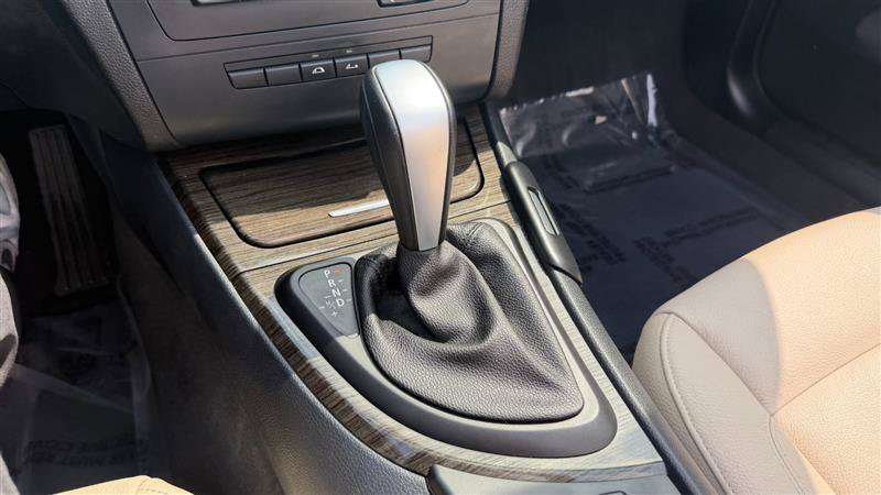 Used 2013 BMW 128i Convertible RWD image 21