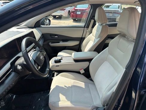 Used 2023 Nissan Ariya FWD image 13