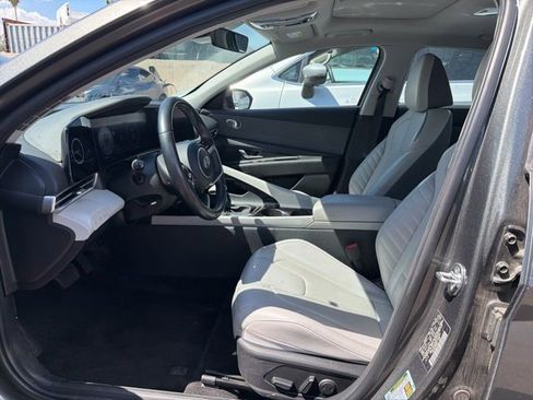 Used 2024 Hyundai Elantra Limited image 10