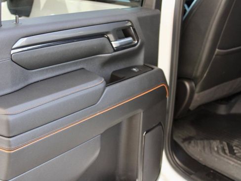 Used 2024 GMC Sierra 2500 AT4 w/ AT4 Premium Plus Package image 16