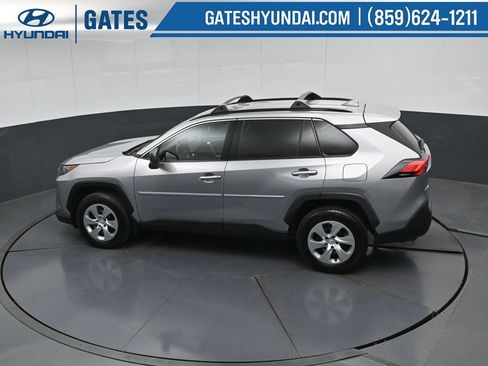 Used 2021 Toyota RAV4 LE FWD image 46