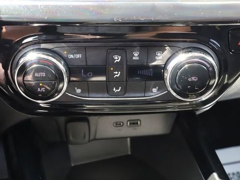 Used 2025 Chevrolet Trax ACTIV w/ Driver Confidence Package image 29