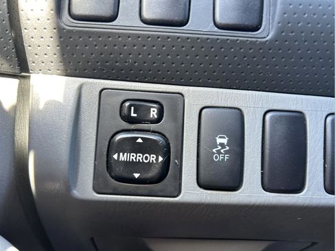 Used 2015 Toyota Tacoma 2WD Access Cab w/ Convenience Package image 24