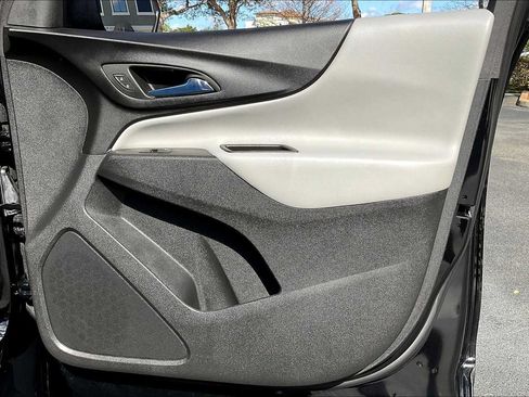 Used 2023 Chevrolet Equinox LS FWD image 23