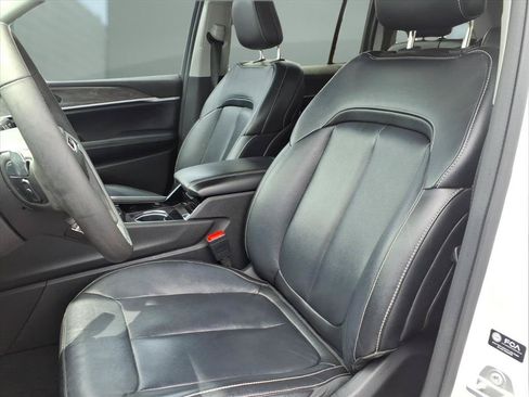 Used 2023 Jeep Grand Cherokee Limited w/ Black Appearance Package RWD image 13