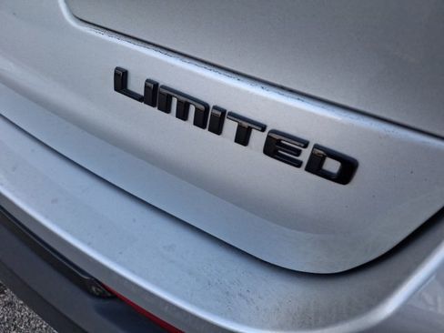 Used 2024 Jeep Grand Cherokee L Limited w/ Black Appearance Package image 8