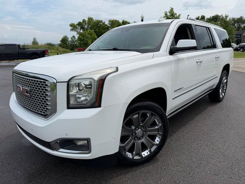 Used 2015 GMC Yukon XL Denali w/ Premium Package RWD image 1