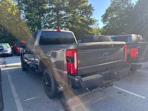 Used 2023 Ford F250 XLT w/ XLT Premium Package AWD/4WD image 6