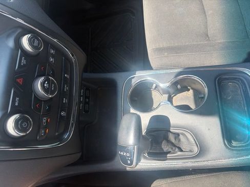 Used 2018 Dodge Durango SXT w/ 3rd Row Seating Group RWD image 11