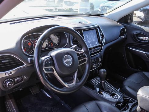 Used 2019 Jeep Cherokee Limited image 21