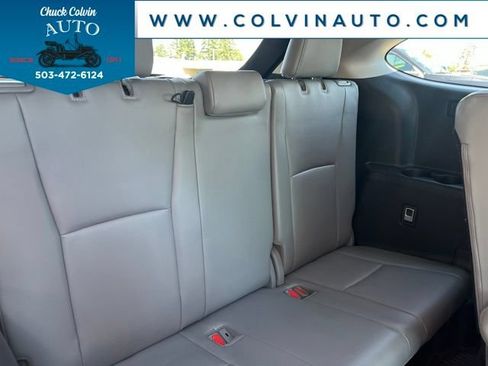 Used 2021 Toyota Highlander XLE AWD/4WD image 27