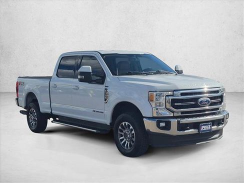 Used 2020 Ford F350 Lariat w/ Lariat Value Package AWD/4WD image 3