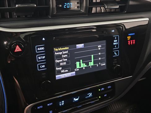 Used 2019 Toyota Corolla SE FWD image 27