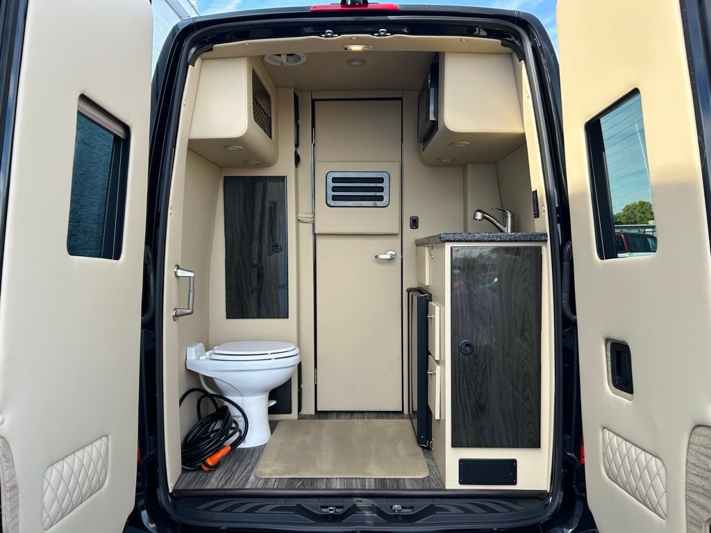 Used 2020 Mercedes-Benz Sprinter 3500 image 4